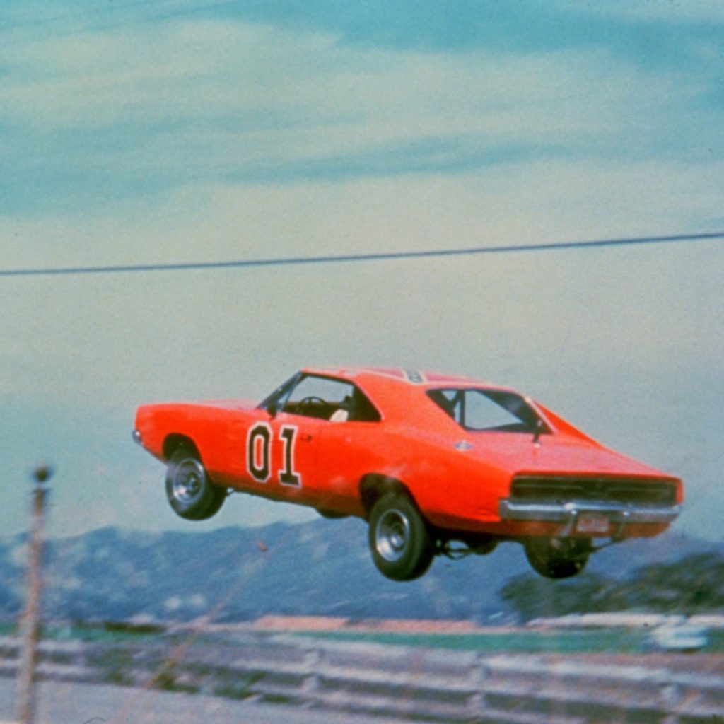 Nella serie "Hazzard" la vera protagonista era la Dodge Charger R/T arancio con bandiera degli stati confederati sul tetto