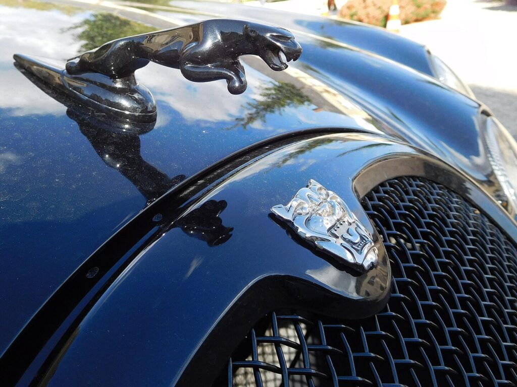 Jaguar S-Type R 4.2 v8 Supercharged, lusso inglese da maranza