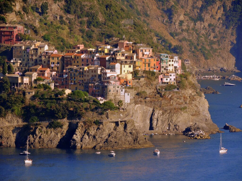 On the road su una 124 Spider alle Cinque Terre